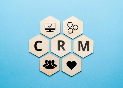 CRM לעמותות: חיזוק קשרי תורמים והשפעה